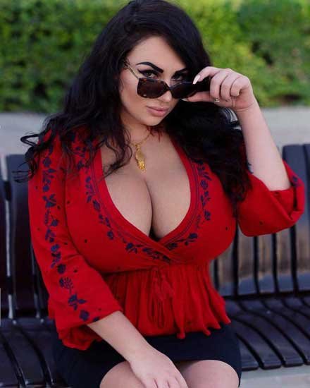 Beautiful Escort Girl Preet Vihar
