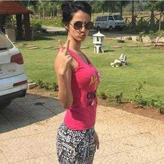 Brunette Escorts Service Model Town