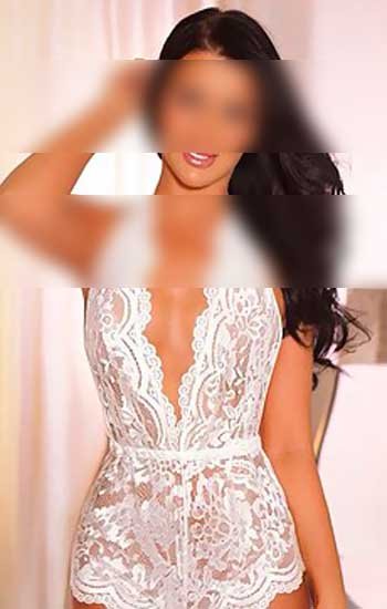 Busty Escort Girl Connaught Place