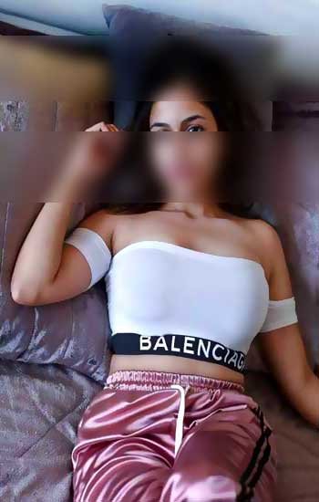 Chinki Escorts Service Model Town